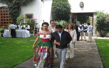 El gobernador Mario Marín, al arribar a la comida ofrecida por su secretario particular Cambio/ Foto/ Especial 