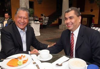 El ex gobernador Melquiades Morales y Javier López Zavala Cambio/ Foto/ Tere Murillo 