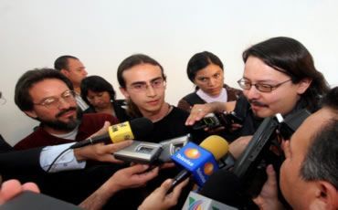 De izquierda a derecha, Fernando Cuéllar, Eduardo Almeida y Brahim Zamora Cambio/ Foto/ Tere Murillo