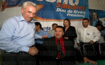 El candidato panista cobijado por el Consejo Taxista Cambio/ Foto/ Ulises Ruiz