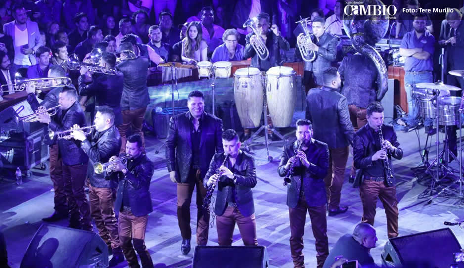 ¡Llenazo en el Palenque! Al ritmo de la tambora Banda MS complace a sus