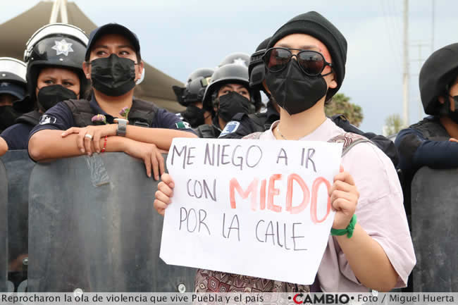 marcha mujeres poblanas justicia debanhi reproche violencia