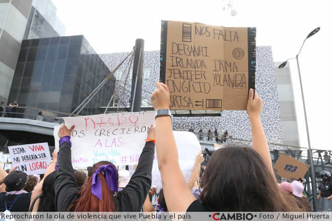 marcha mujeres poblanas justicia debanhi reproche