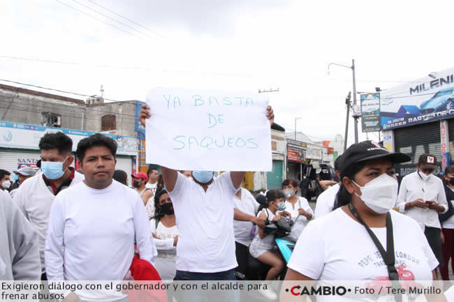 locatarios vecinos 46 poniente denuncian saqueos