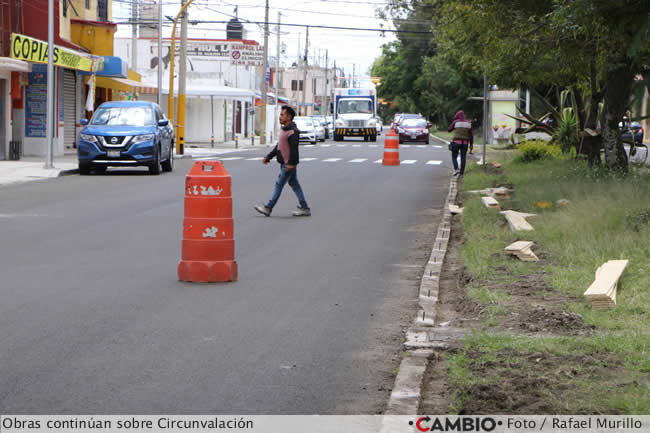 quejas san manuel claudia rivera obras