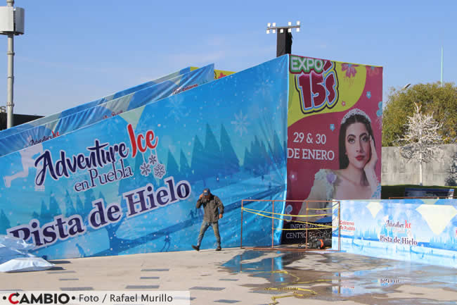 instalacion pista de hielo sin concluir costado