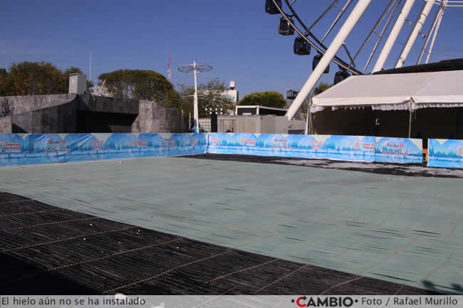 instalacion pista de hielo sin concluir hielo