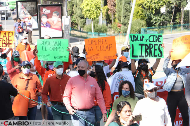 manifestacion alumnos udlap casa aguayo protestas