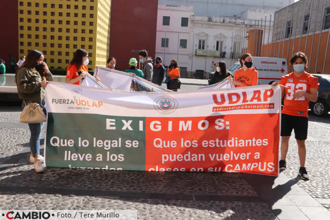 manifestacion alumnos udlap casa aguayo