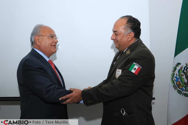 david mendez toma protesta inami puebla felicitacion