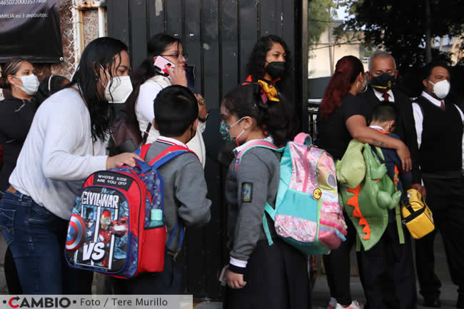 regreso clases puebla primarias secundarias 9 enero 