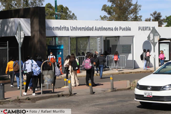 regreso clases puebla universitarios 3 enero