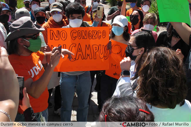 udlap campamento estudiantes manifestacion