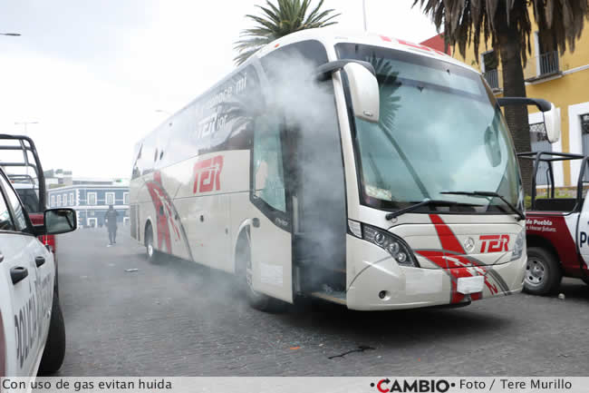 gas para evitar huida normalistas teteles