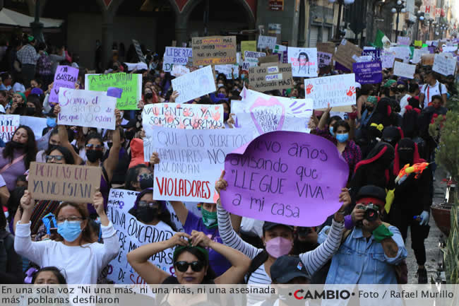 marcha 8m dia mujer pancartas