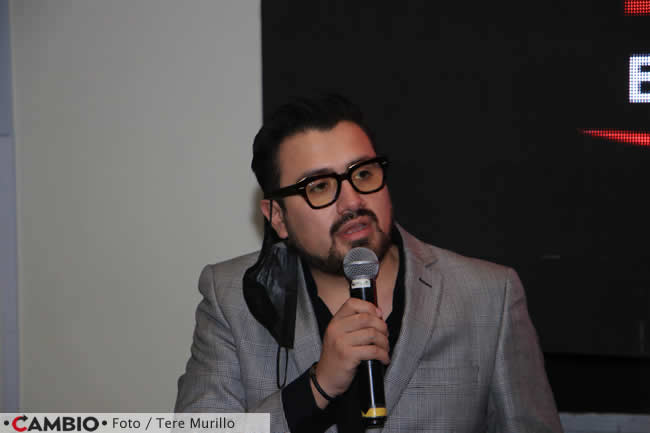 presentan cartel feria puebla rueda