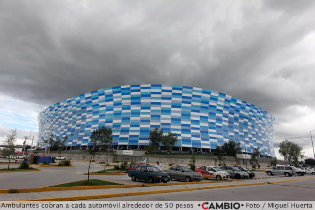 cobro estacionamiento estadio cuauhtemoc ambulantes