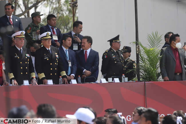 nacho mier lalo rivera desfile 5 mayo