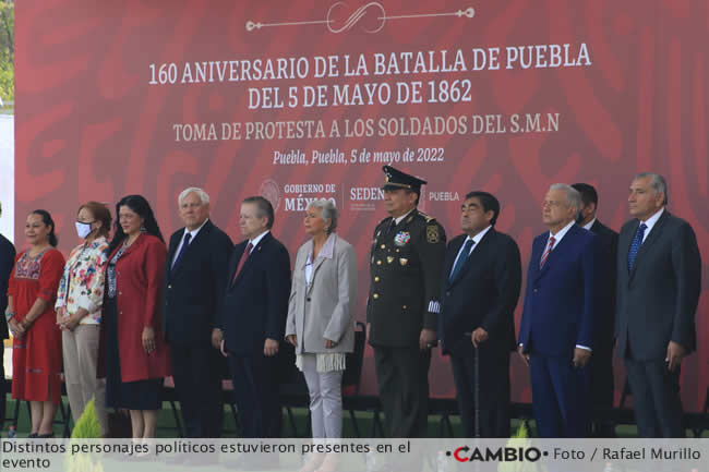 personajes importantes politica desfile 5 mayo