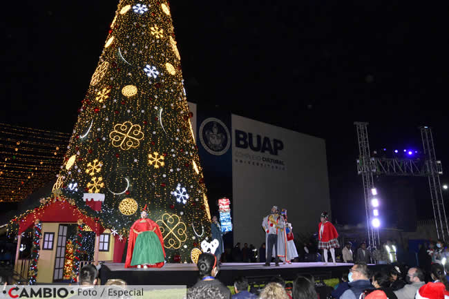 encendido arbol navidad buap 2022