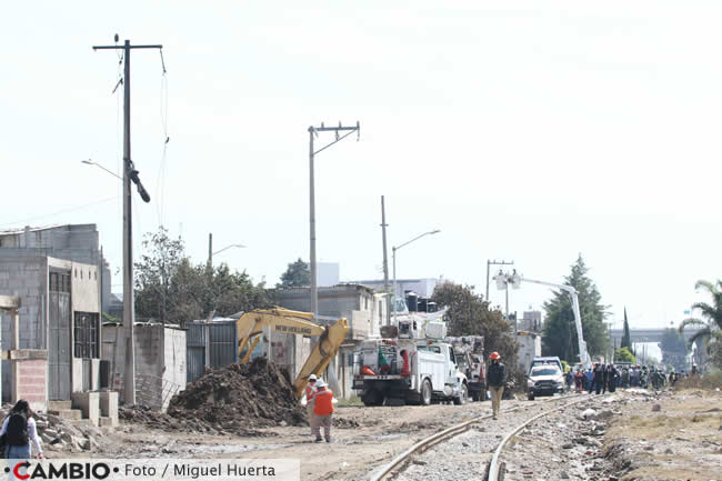 casas destruidas explosion xochimehuacan escombros