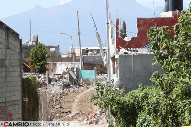 san pablo xochimehuacan a una semana explosion casas destruidas