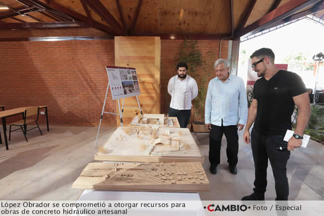 visita amlo mixteca puebla entrega obras anuncio recursos concreto hidraulico