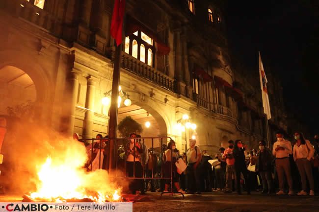 protesta sindicalizados ayuntamiento quema