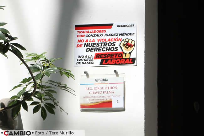 protesta sindicato ayuntamiento bases cartel mensaje