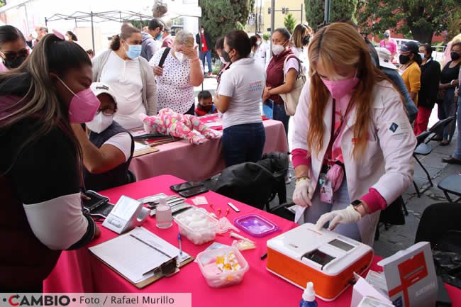 feria salud mujeres cancer mama evento
