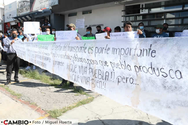 manifestacion transportistas aumento pasaje puebla