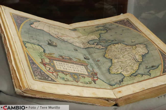 375 aniversario biblioteca palafoxiana libro atlas