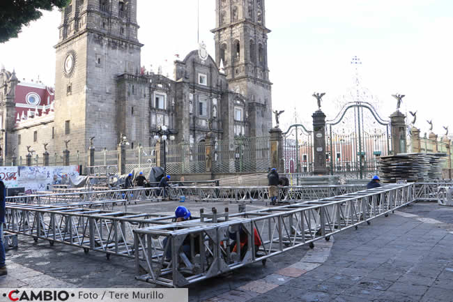 preparativos festejos 15 septiembre zocalo vista catedral