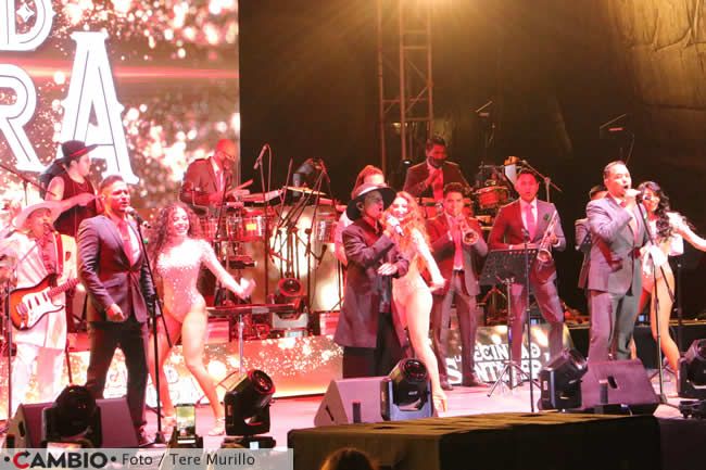 poblanos celebran grito casa aguayo maldita santanera