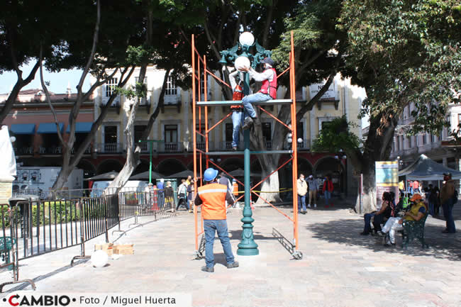 trabajos zocalo luminarias