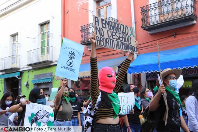 marcha colectivo feministas dia aborto legal mensajes