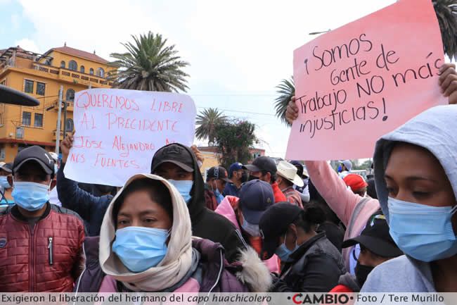 protesta pobladores quecholac liberacion edil pancartas