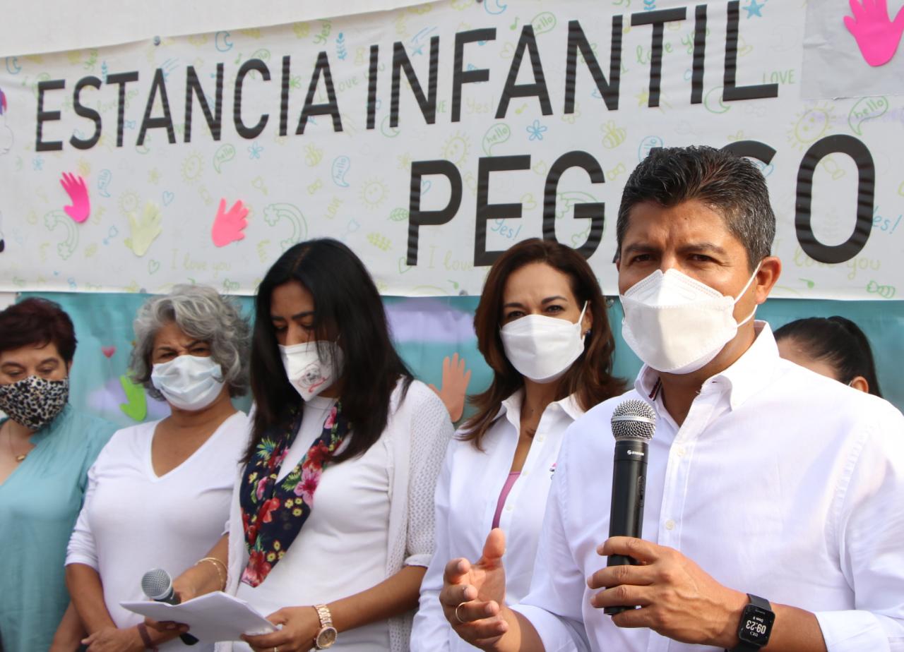 Eduardo Rivera estancias infantiles Puebla.jpg