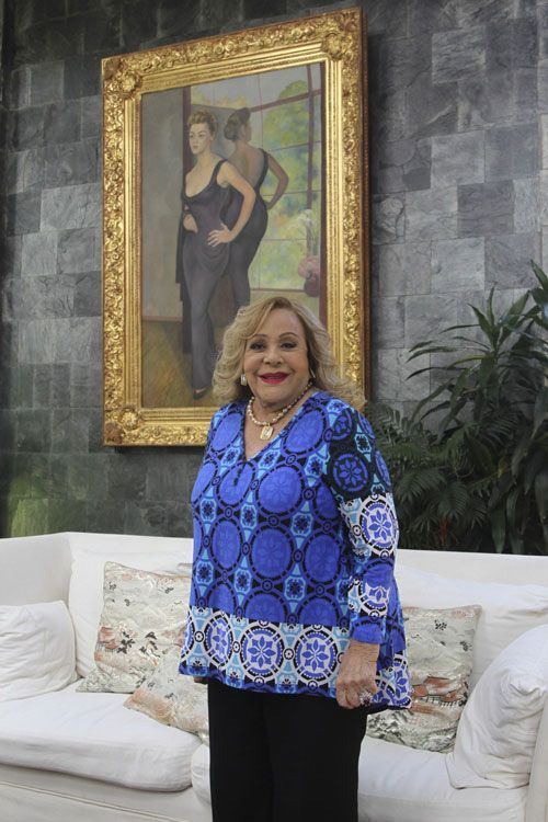 asi luce la lujosa mansion de silvia pinal.jpg