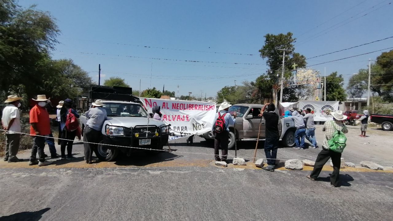 bloquean la estatal Tehuacán-Teotitlán.jpg
