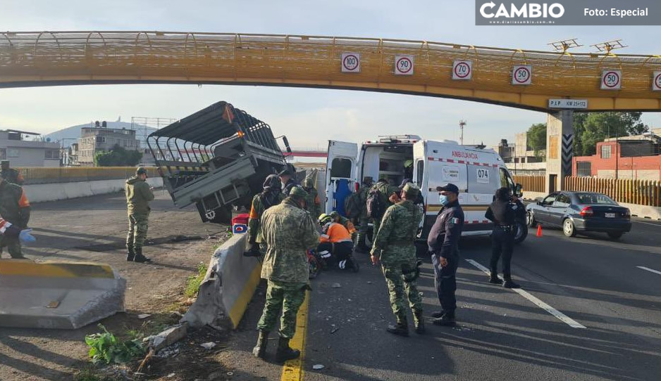 Camión de la Sedena choca en la México-Puebla; hay varios soldados heridos