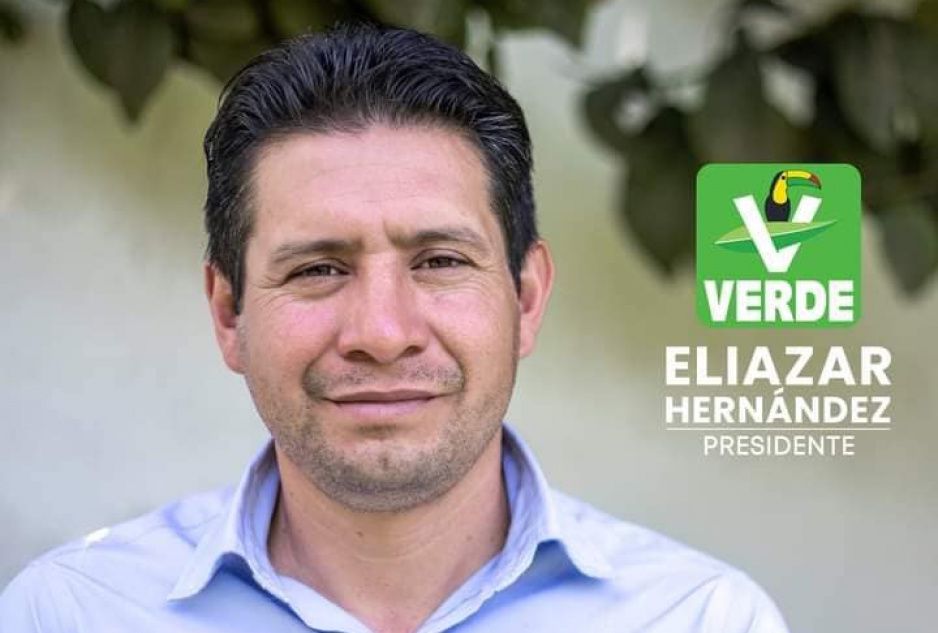 Escolta de candidato del Verde en Ixtacamaxtitlán dispara al aire en las inmediaciones del IEE