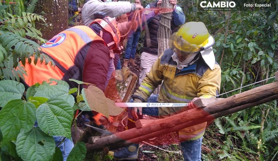 Rescatan cadáver de Filiberto tras caer a un pozo en Huauchinango