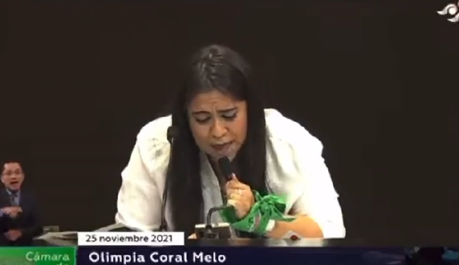 Olimpia encara a diputados federales exigiendo erradicar violencia vs la mujer (VIDEO)