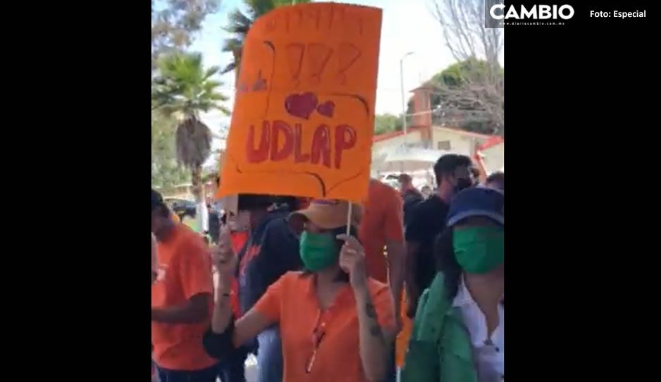 Alumnos y profesores exigen la reapertura de la UDLAP (VIDEO)