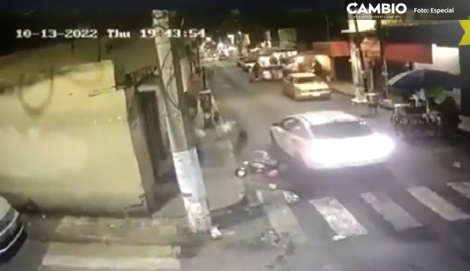 Cafre atropella a abuelita en calles de la CDMX (FUERTE VIDEO)