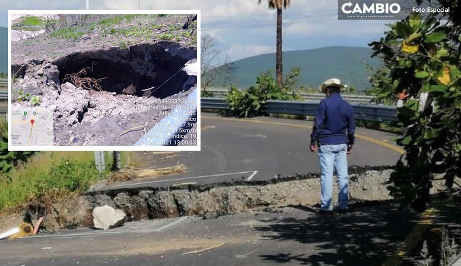Fuerte lluvias provocan el crecimiento del socavón en la carretera Izúcar- Atlixco