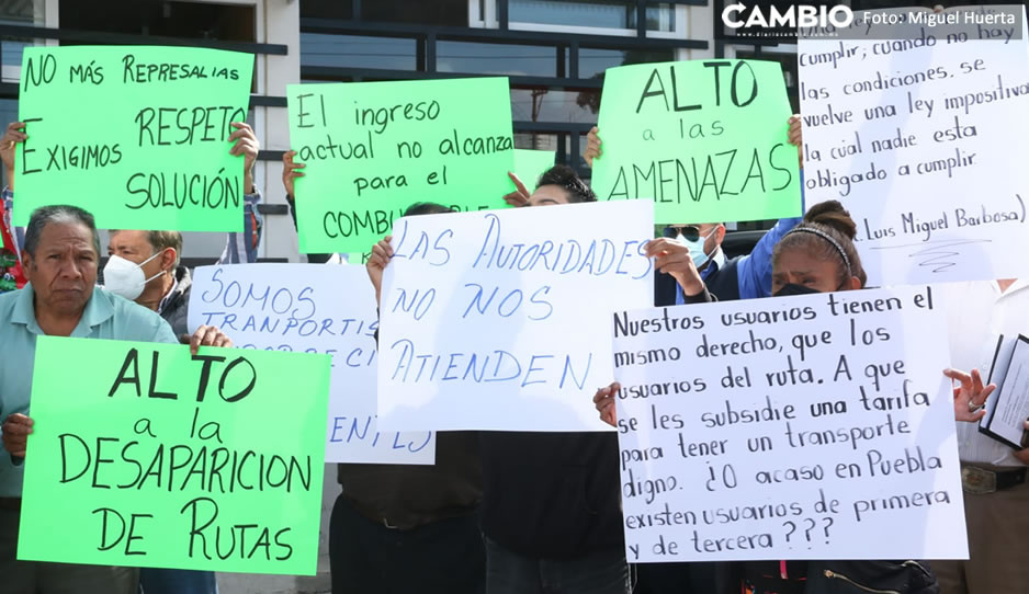 Transportistas se manifiestan para exigir aumento al pasaje y eliminar descuento a estudiantes (VIDEO)