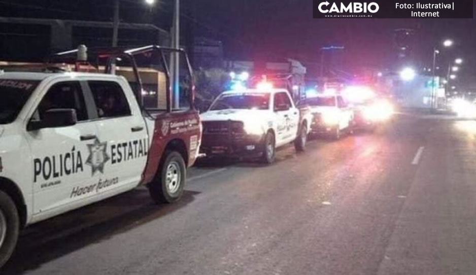 Ejecutan a hombre a un lado de la presidencia municipal de Acatlán