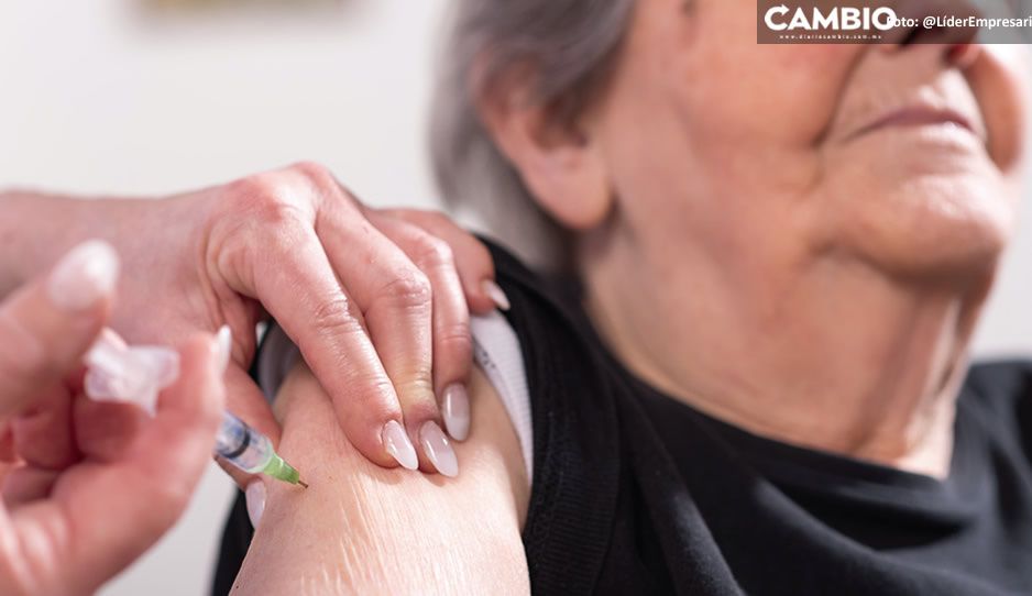 A bailar danzón abuelitos de San Andrés Cholula, mañana les pondrán la vacuna de Pfizer